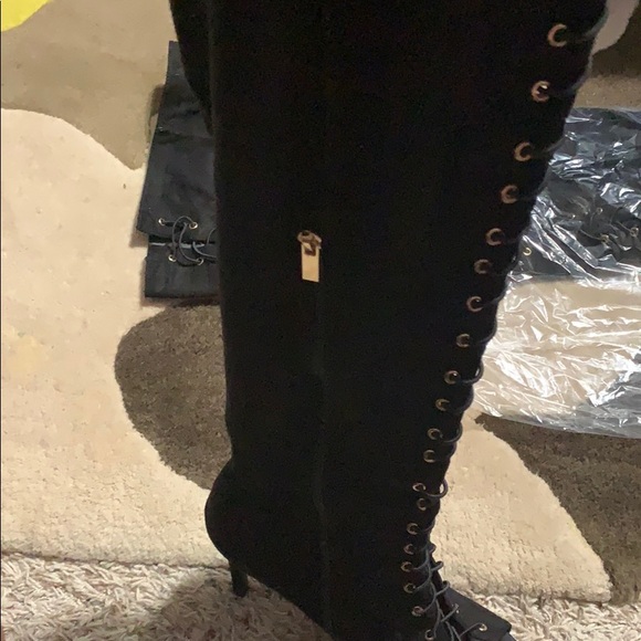 Black lace up heel boots 11w - Picture 3 of 4